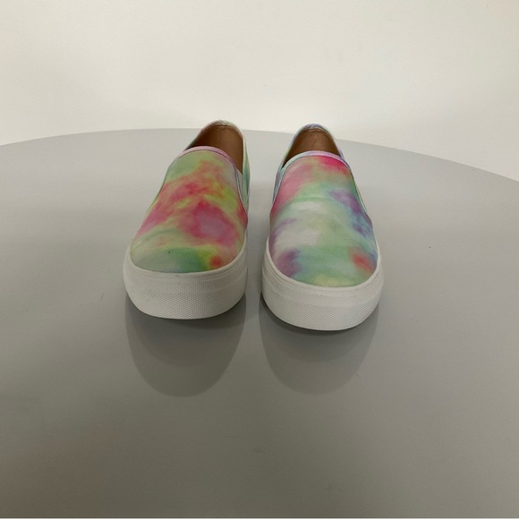Steve Madden, size 9, tie-dye slip on sneakers, NWOT - Picture 6 of 7